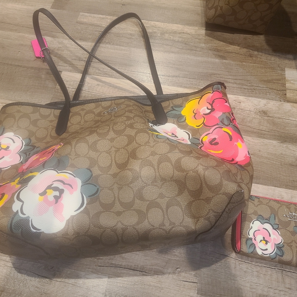 Flower coach tote with wallet
